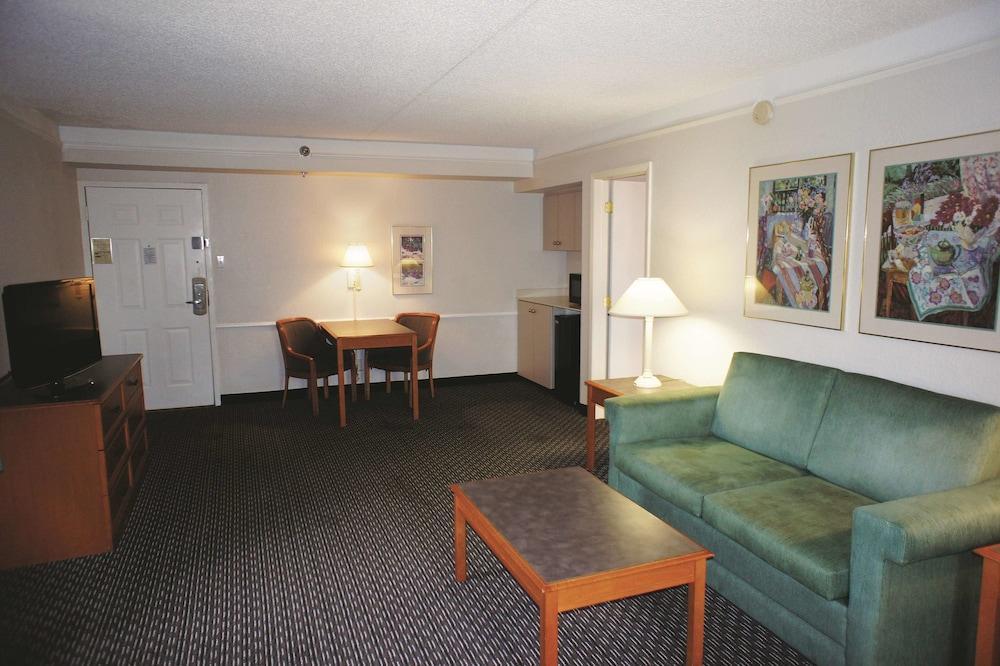 La Quinta Inn By Wyndham Tampa Bay Pinellas Park Clearwater Екстериор снимка