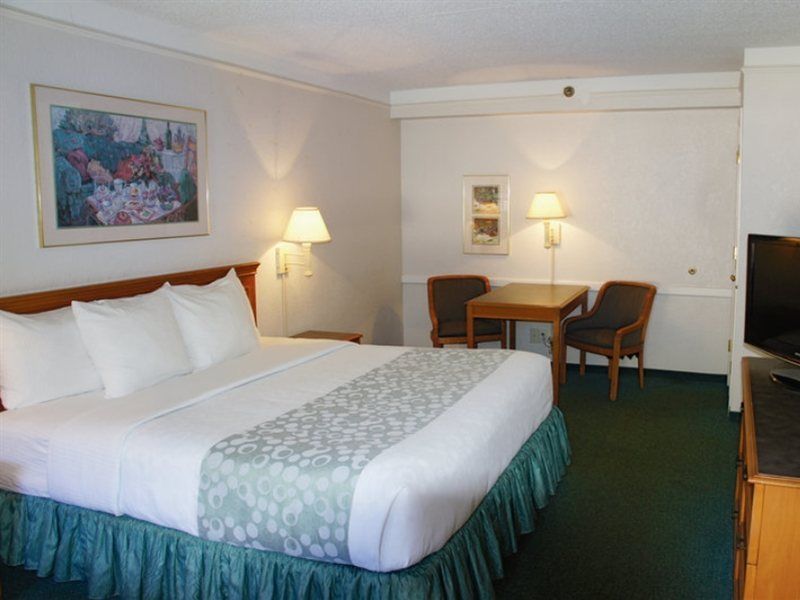 La Quinta Inn By Wyndham Tampa Bay Pinellas Park Clearwater Екстериор снимка